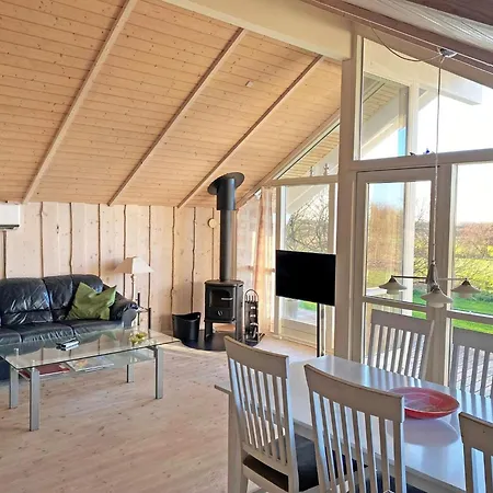 6 Person In Vestervig-by Traum *